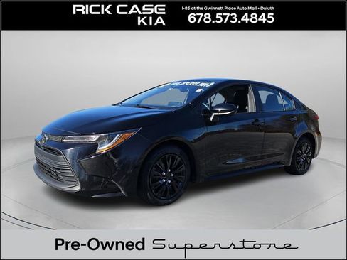 Used 2023 Toyota Corolla LE image 1