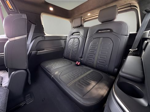 Used 2024 Rivian R1S Adventure AWD/4WD image 20