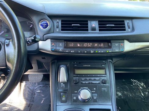 Used 2014 Lexus CT 200h image 14