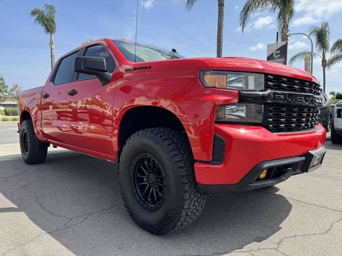 Used 2022 Chevrolet Silverado 1500 Custom w/ LPO, Blackout Package image 9