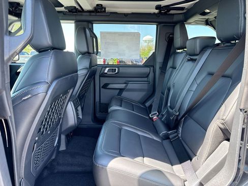 New 2026 Ford Bronco Badlands AWD/4WD image 24