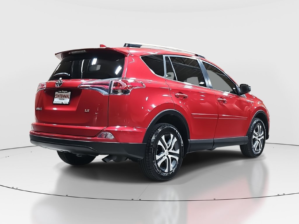Used 2017 Toyota RAV4 LE w/ Preferred Accessory Package FWD image 5
