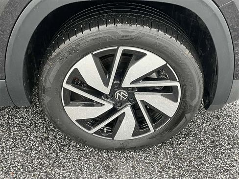 Used 2024 Volkswagen Atlas SE image 10