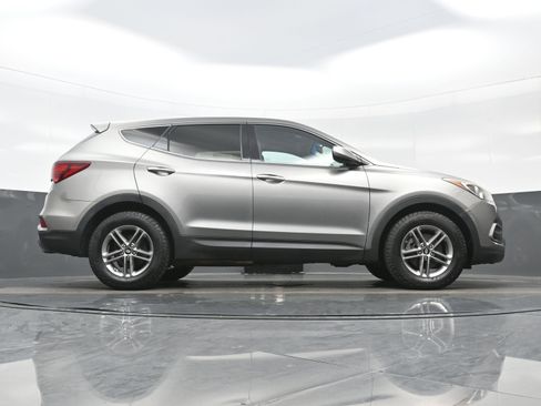 Used 2017 Hyundai Santa Fe Sport image 29