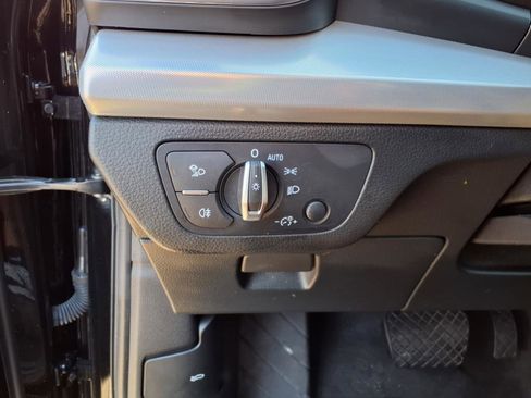 Used 2020 Audi Q5 2.0T Titanium Premium Plus w/ Premium Plus Package image 29