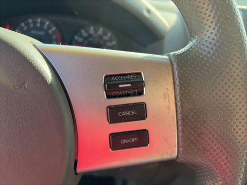 Used 2015 Nissan Frontier SV image 13