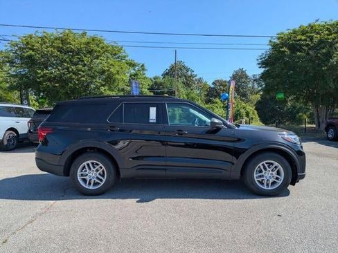 New 2026 Ford Explorer Active image 2