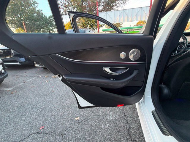 Used 2022 Mercedes-Benz E 350 Sedan image 21