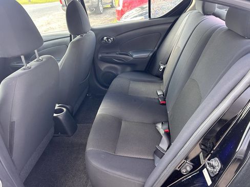 Used 2013 Nissan Versa SL image 9