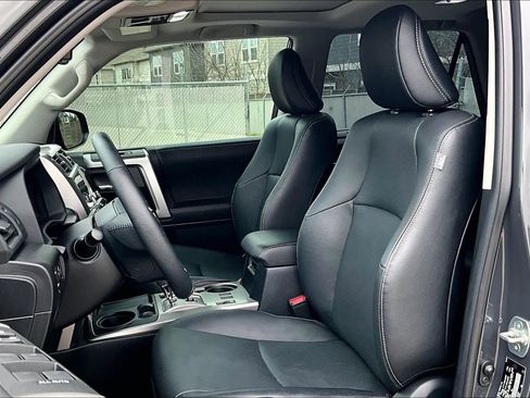 Used 2024 Toyota 4Runner Limited image 7