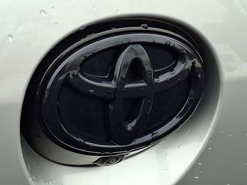 Certified 2023 Toyota Corolla SE image 30