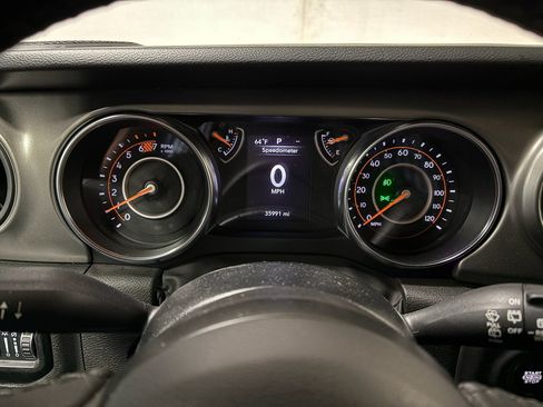 Used 2022 Jeep Wrangler Sport AWD/4WD image 22