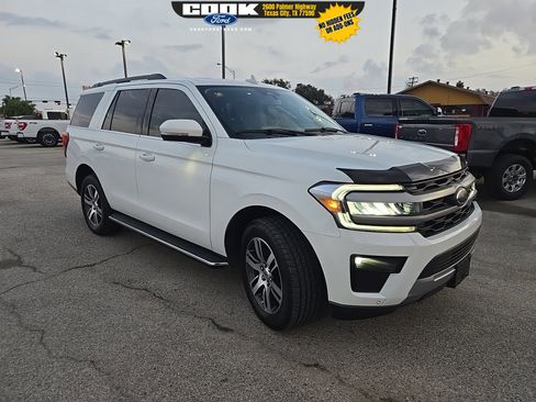Used 2023 Ford Expedition XLT image 14