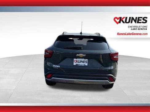Used 2025 Chevrolet Trax LT image 5