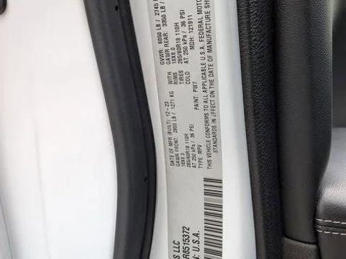 Certified 2024 Jeep Grand Cherokee Limited AWD/4WD image 38