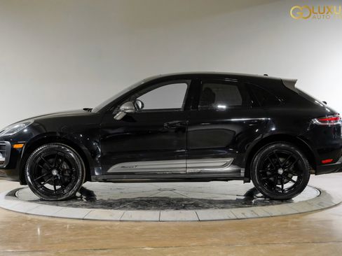 Used 2023 Porsche Macan Turbo AWD/4WD image 13