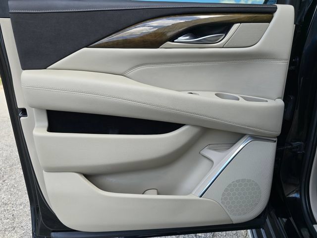 Used 2018 Cadillac Escalade ESV Premium Luxury AWD/4WD image 23