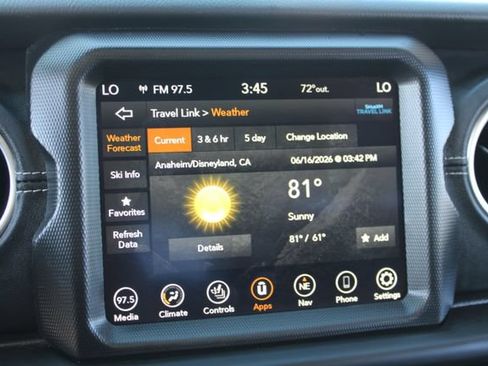 Used 2023 Jeep Wrangler Unlimited Sahara w/ Cold Weather Group AWD/4WD image 27