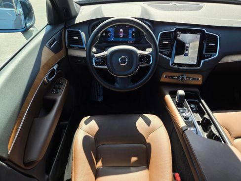 Used 2024 Volvo XC90 T8 Plus image 12