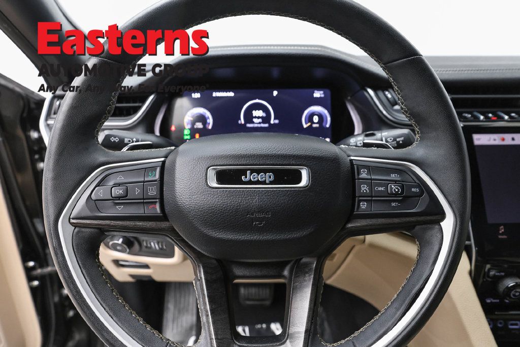 Used 2023 Jeep Grand Cherokee L Limited AWD/4WD image 12