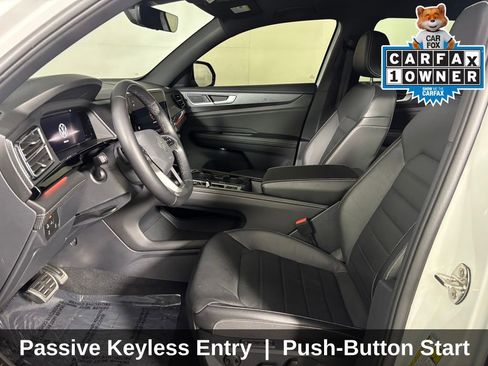 Used 2025 Volkswagen Atlas Cross Sport SEL R-Line image 11