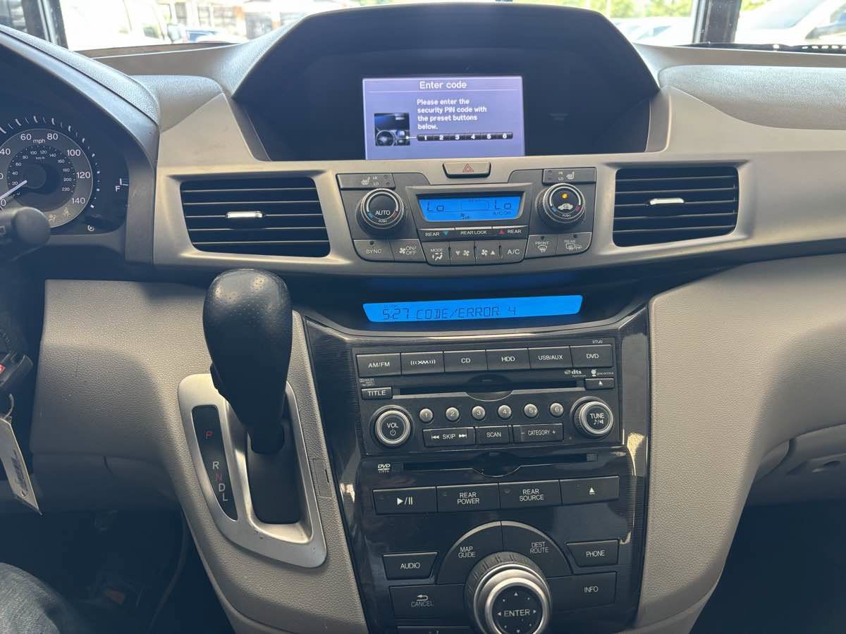 Used 2012 Honda Odyssey Touring image 17