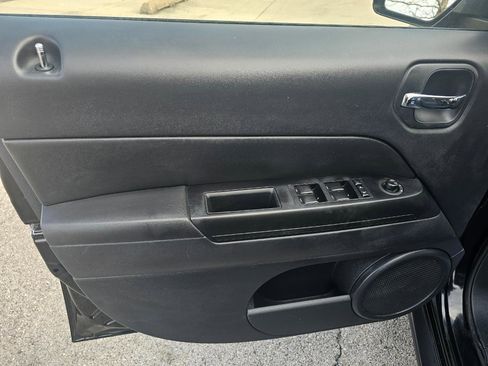 Used 2016 Jeep Patriot Sport w/ Power Value Group image 24