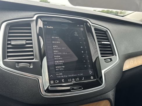 Used 2025 Volvo XC90 T8 Core w/ Protection Package Premier image 13