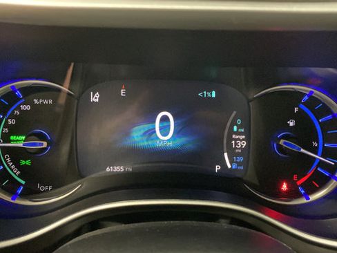 Used 2022 Chrysler Pacifica Touring-L FWD image 16