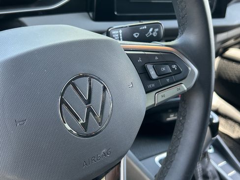 Used 2025 Volkswagen Jetta Sport FWD image 29
