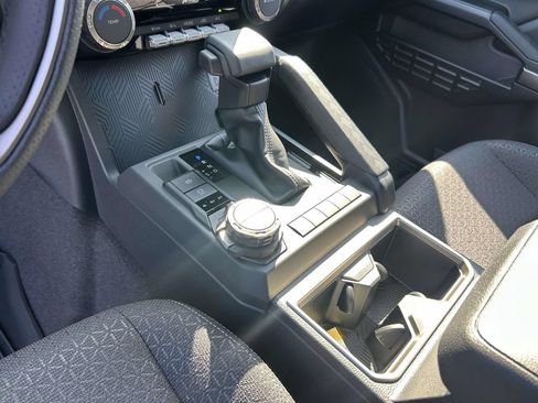 New 2026 Toyota 4Runner SR5 AWD/4WD image 19