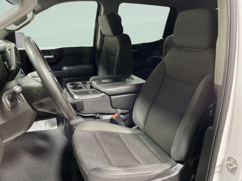 Used 2024 Chevrolet Silverado 1500 Custom w/ LPO, Dark Essentials Package AWD/4WD image 9