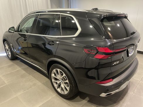 Certified 2024 BMW X5 xDrive40i w/ Premium Package AWD/4WD image 4