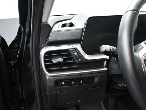 Used 2023 Kia Telluride LX image 16