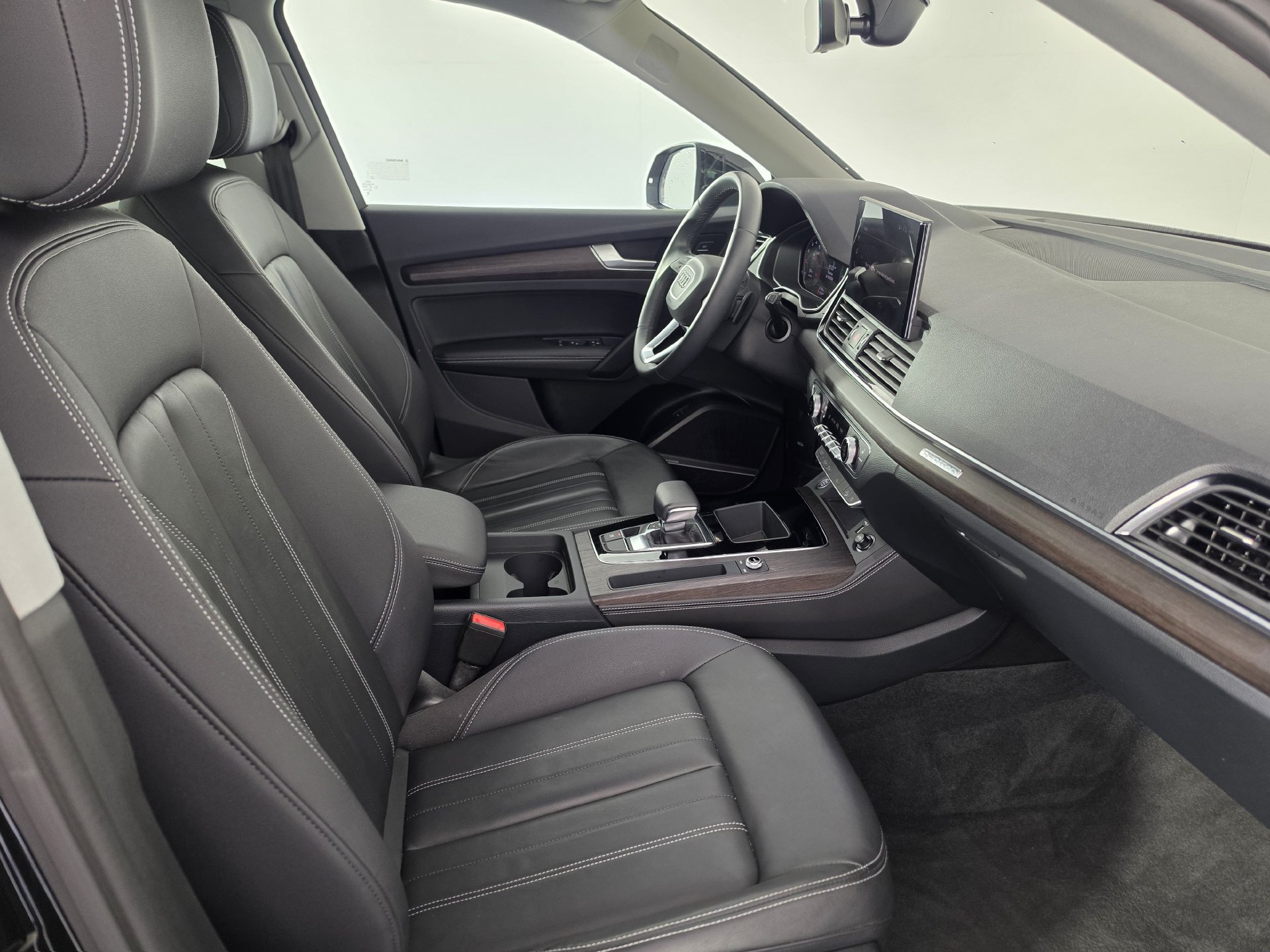 Used 2024 Audi Q5 Premium AWD/4WD image 44