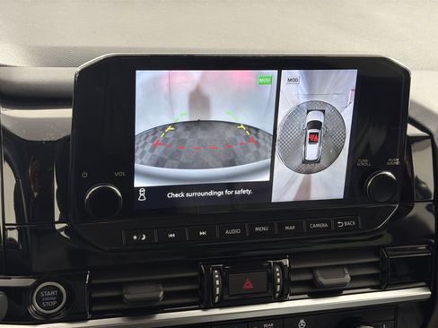 Used 2023 Nissan Pathfinder Platinum image 19