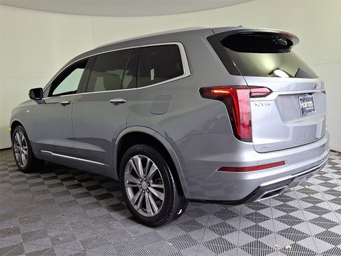 Used 2023 Cadillac XT6 Premium Luxury image 9