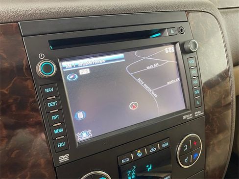 Used 2012 GMC Yukon XL Denali image 8