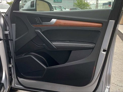 Used 2022 Audi Q5 2.0T Premium Plus w/ Premium Plus Package image 12