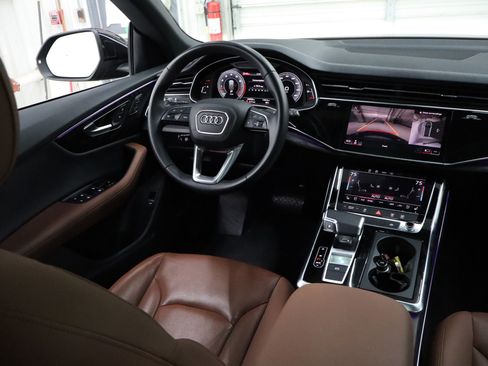 Used 2023 Audi Q8 Premium Plus w/ Premium Plus Package image 32