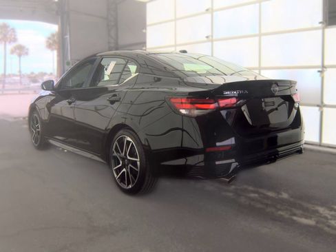 Used 2025 Nissan Sentra SR FWD image 8
