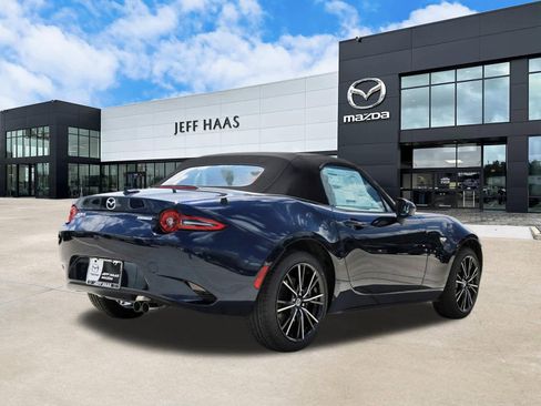 New 2026 MAZDA MX-5 Miata Grand Touring RWD image 3