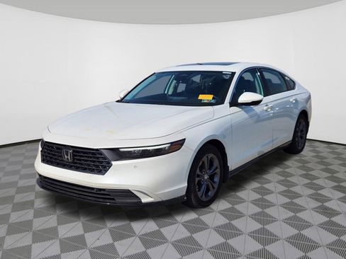 Used 2023 Honda Accord EX-L image 2