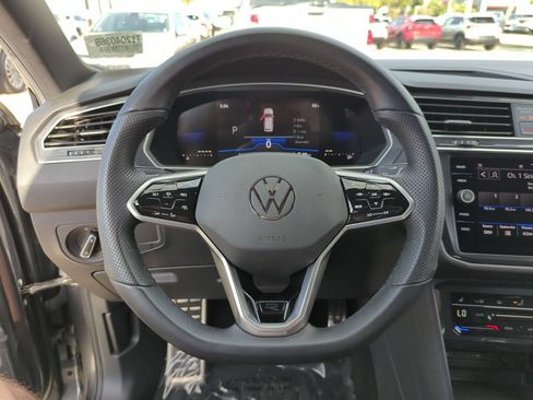 Used 2024 Volkswagen Tiguan SE R-Line FWD image 10