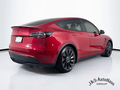 Used 2022 Tesla Model Y Performance AWD/4WD image 7
