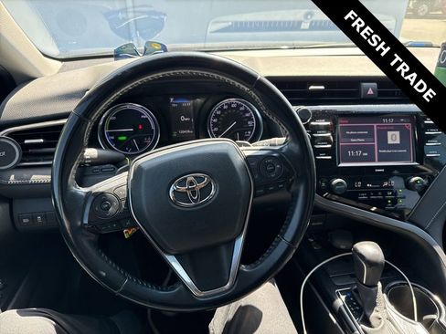 Used 2020 Toyota Camry SE image 6
