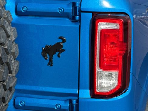 Used 2021 Ford Bronco 2-Door w/ Sasquatch Package image 27