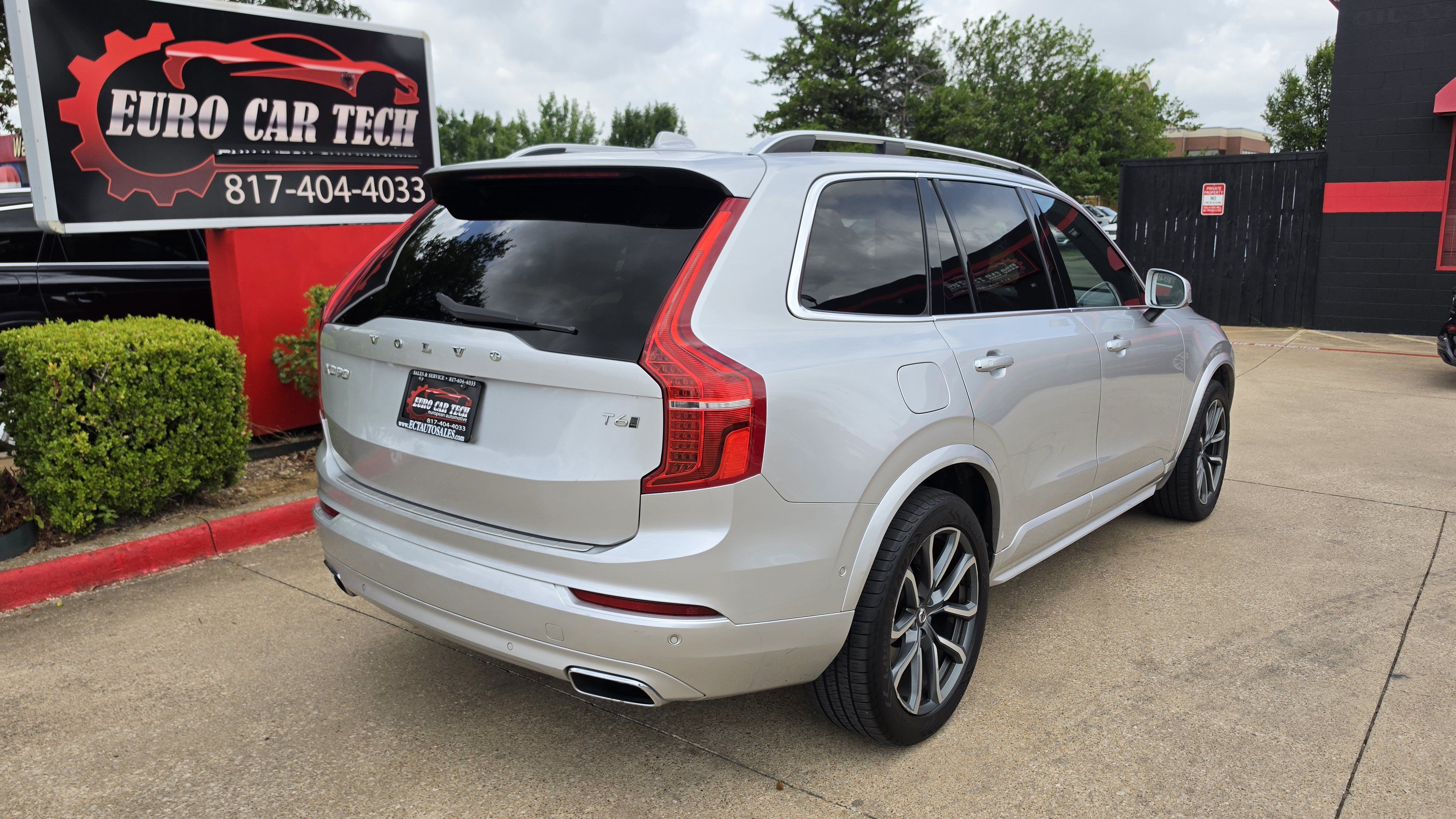 Used 2018 Volvo XC90 T6 Momentum w/ Convenience Package AWD/4WD image 8