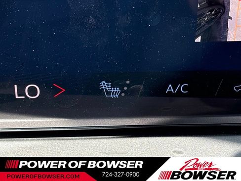 New 2026 Chevrolet Traverse LT w/ Sun and Wheel Package AWD/4WD image 10