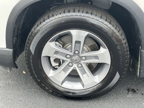 Certified 2025 Honda Pilot EX-L image 32